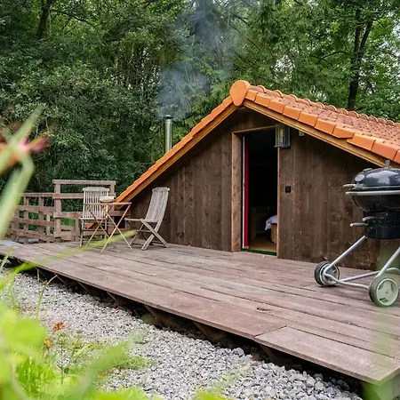 Dom wakacyjny Vintage Barn With Jacuzzi In Nature