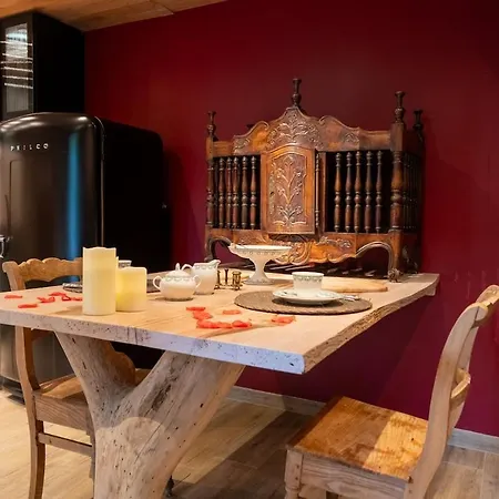 Dom wakacyjny Vintage Barn With Jacuzzi In Nature Sprimont